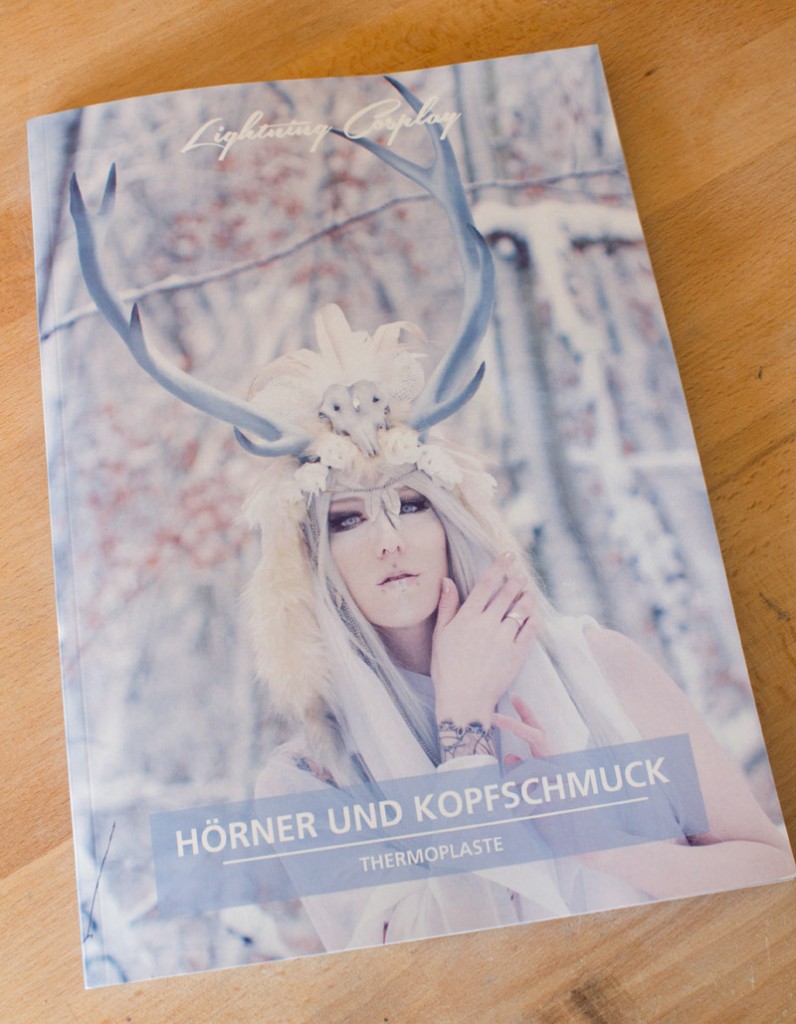 Horns and Headdresses Printed DE/EN Lightning Cosplay Costumes